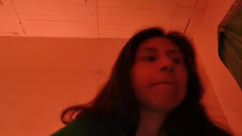 Snapshot of mli739709 chatting on June 7, 3:21 am MoonLipson online show from June 7, 3:21 am
