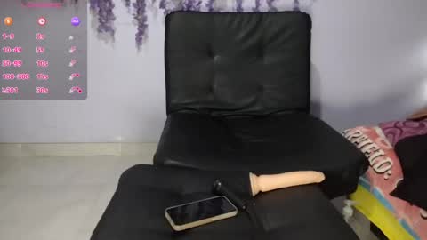 Snapshot of mmdanielamm chatting on June 1, 1:13 pm mmdanielamm online show from June 1, 1:13 pm