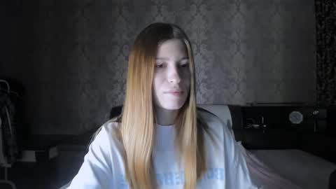 Lili online show from October 10, 10:36 am