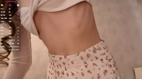 Snapshot of mmmeoww chatting on May 18, 11:49 am Ariela online show from May 18, 11:49 am