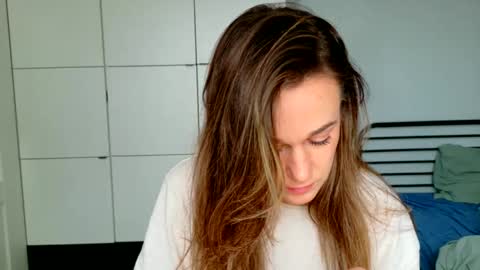 mmminnie online show from March 20, 10:31 am