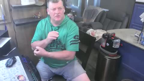 Snapshot of mmmthatsfunnn chatting on June 10, 8:30 pm mmmthatsfunnn online show from June 10, 8:30 pm