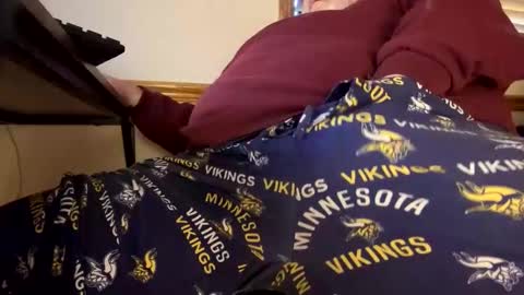 mnguy19726969 online show from April 19, 9:17 pm