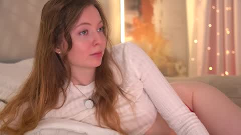 Snapshot of moan_elisa chatting on February 16, 1:57 am moan_elisa online show from February 16, 1:57 am