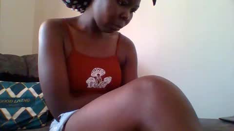 Snapshot of moandollars chatting on November 5, 10:15 am moandollars online show from November 5, 10:15 am