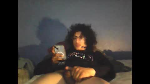 Snapshot of mochaandcreme chatting on March 1, 7:08 am mochaandcreme online show from March 1, 7:08 am