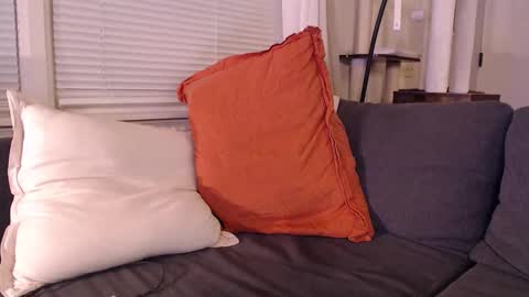 Snapshot of moda96 chatting on December 23, 5:16 am Scott online show from December 23, 5:16 am