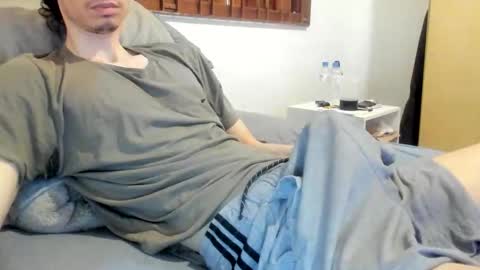 Snapshot of moderdelier chatting on February 6, 3:37 pm DigBreed online show from February 6, 3:37 pm