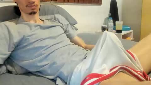 Snapshot of moderdelier chatting on February 28, 2:18 pm DigBreed online show from February 28, 2:18 pm