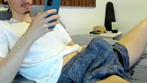 DigBreed online show from April 8, 3:50 am