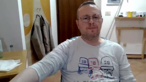 Snapshot of modesto1969 chatting on May 18, 8:47 pm modesto1969 online show from May 18, 8:47 pm