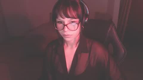 Snapshot of modjo_ chatting on December 11, 2:30 am Modjo online show from December 11, 2:30 am