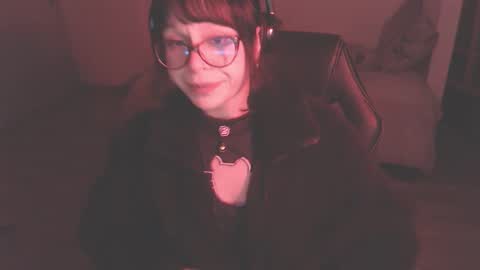 Snapshot of modjo_ chatting on December 13, 8:20 am Modjo online show from December 13, 8:20 am