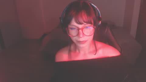 Snapshot of modjo_ chatting on February 11, 6:19 am Modjo online show from February 11, 6:19 am