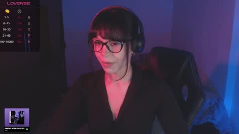 Snapshot of modjo_ chatting on June 1, 12:34 am Modjo online show from June 1, 12:34 am