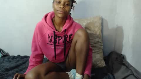 Snapshot of moghelslay chatting on May 31, 9:27 pm moghelslay online show from May 31, 9:27 pm