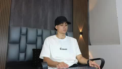 mohamed_malik online show from April 13, 11:59 am