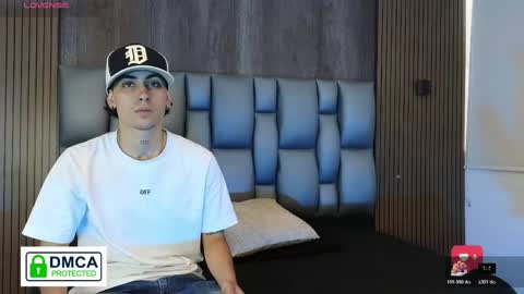 Snapshot of mohamed_malik chatting on April 19, 1:43 pm mohamed_malik online show from April 19, 1:43 pm