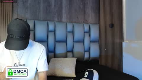 Snapshot of mohamed_malik chatting on April 25, 1:36 pm mohamed_malik online show from April 25, 1:36 pm
