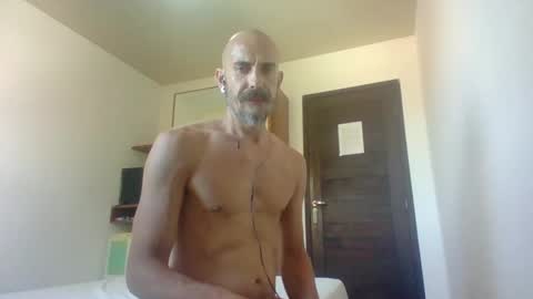 Snapshot of moica84 chatting on February 4, 11:38 am moica84 online show from February 4, 11:38 am