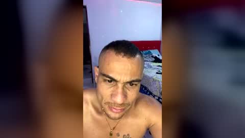 Snapshot of moises_athlon chatting on July 21, 7:49 pm Moises Athlon online show from July 21, 7:49 pm