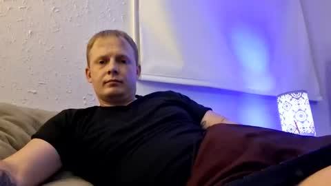 Snapshot of mojozz chatting on May 24, 5:34 am LookinForFun online show from May 24, 5:34 am