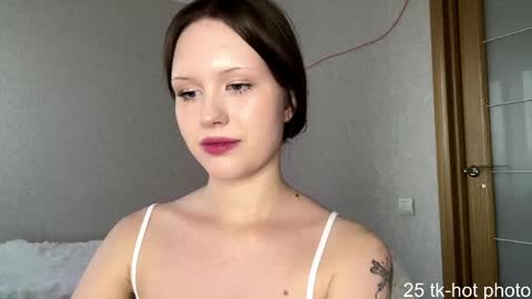 Snapshot of mollieadamek chatting on May 19, 1:50 pm Lisa online show from May 19, 1:50 pm