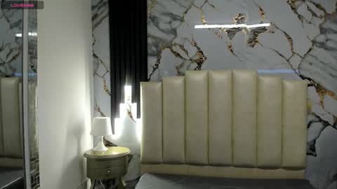 Hey Guys  Im Mollie online show from January 18, 12:31 pm