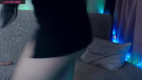 Molly1sex online show from April 16, 1:45 pm