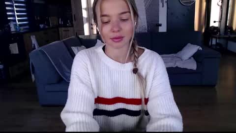 Molly online show from January 17, 1:27 pm