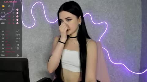 Snapshot of molly_crystall chatting on October 10, 5:39 am Molly - online show from October 10, 5:39 am