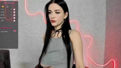 Snapshot of molly_crystall chatting on October 20, 4:02 am Molly - online show from October 20, 4:02 am