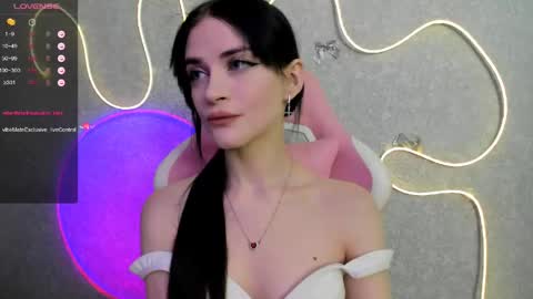 Snapshot of molly_crystall chatting on May 12, 2:52 am Molly - online show from May 12, 2:52 am