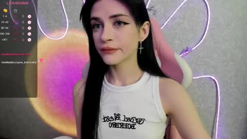 Snapshot of molly_crystall chatting on May 29, 3:48 am Molly - online show from May 29, 3:48 am