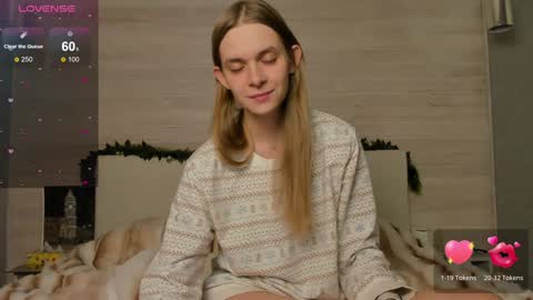 Molly Hunt online show from January 10, 1:52 pm