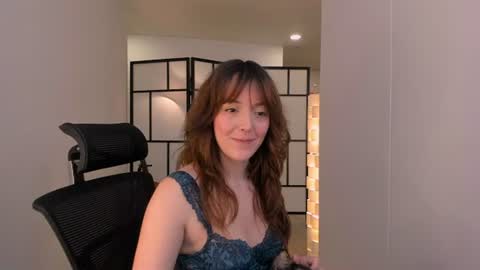   MOLLY   online show from July 6, 7:27 pm