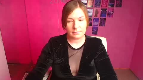 Molly online show from January 15, 1:05 pm