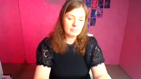 Snapshot of molly_mis chatting on July 9, 11:47 am Molly online show from July 9, 11:47 am