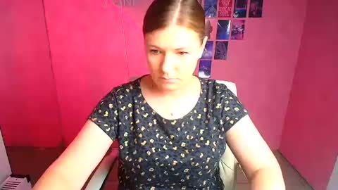 Snapshot of molly_mis chatting on July 12, 11:56 am Molly online show from July 12, 11:56 am