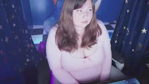 molly_moons online show from October 17, 11:51 pm