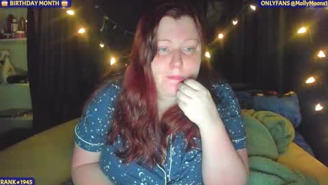 molly_moons online show from December 18, 9:32 pm