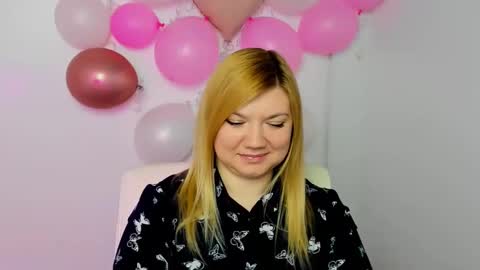 Molly online show from February 25, 12:55 pm