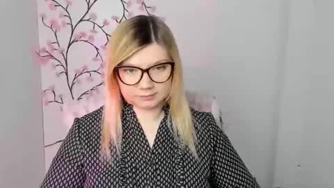 Molly online show from January 10, 12:51 pm