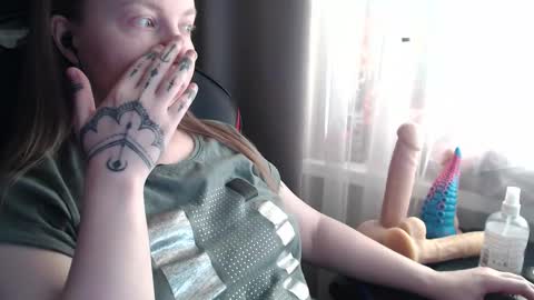 I have new photos come and see with love Molly online show from March 21, 8:52 am