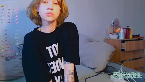 Snapshot of molly_smolly_ chatting on May 14, 2:13 pm lo online show from May 14, 2:13 pm