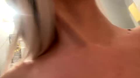 Snapshot of molly_theslut chatting on February 21, 2:50 am molly_theslut online show from February 21, 2:50 am