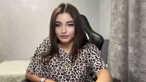 Snapshot of molly_ww chatting on November 8, 7:12 pm Molly online show from November 8, 7:12 pm