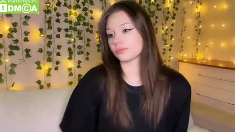 Molly online show from April 21, 11:16 am