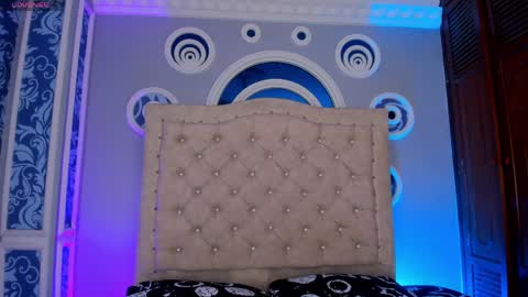 Snapshot of mollydoll_amour chatting on April 17, 11:24 am MollyDoll online show from April 17, 11:24 am