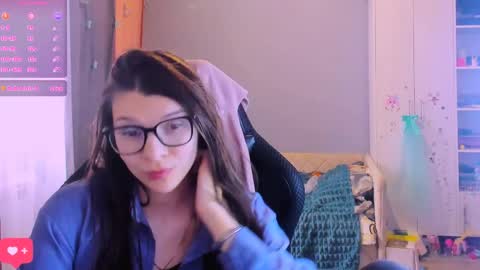  KIRA  online show from March 27, 3:45 am